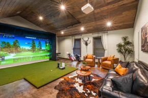 WOW! New Lodge Golf Simulator Sleeps20 Great Loc